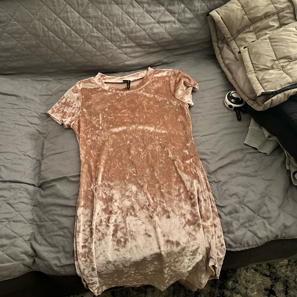 Velvet tee shirt dress pink